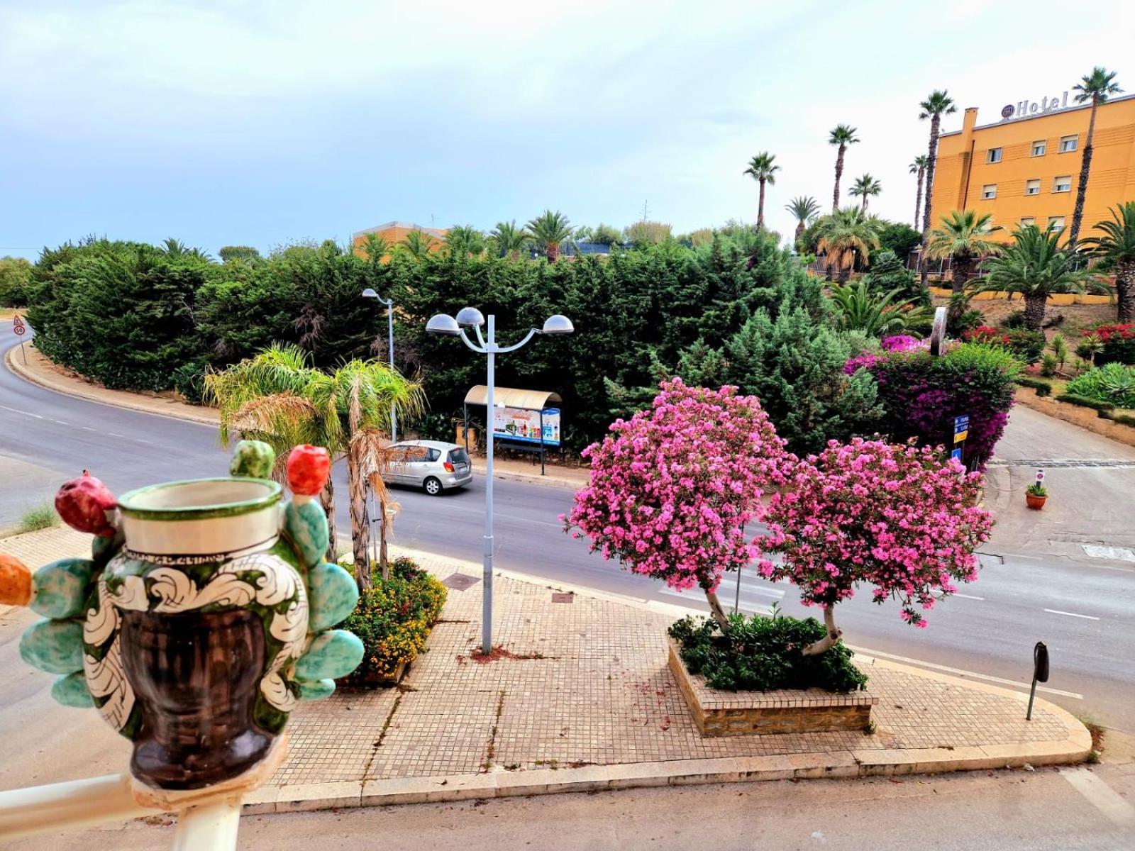B&B Il Giardino Dei Templi อากริเจนโต ภายนอก รูปภาพ